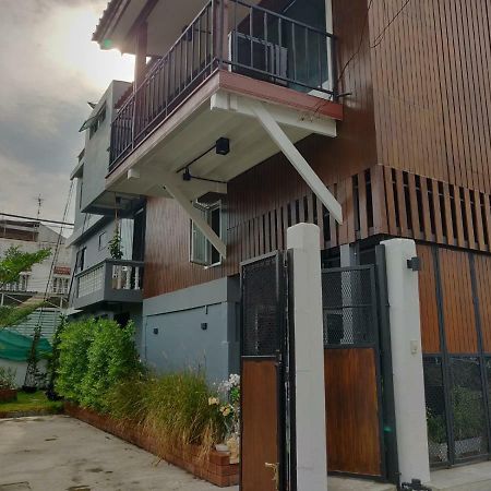Hotel The Hog Bangkok Exterior foto